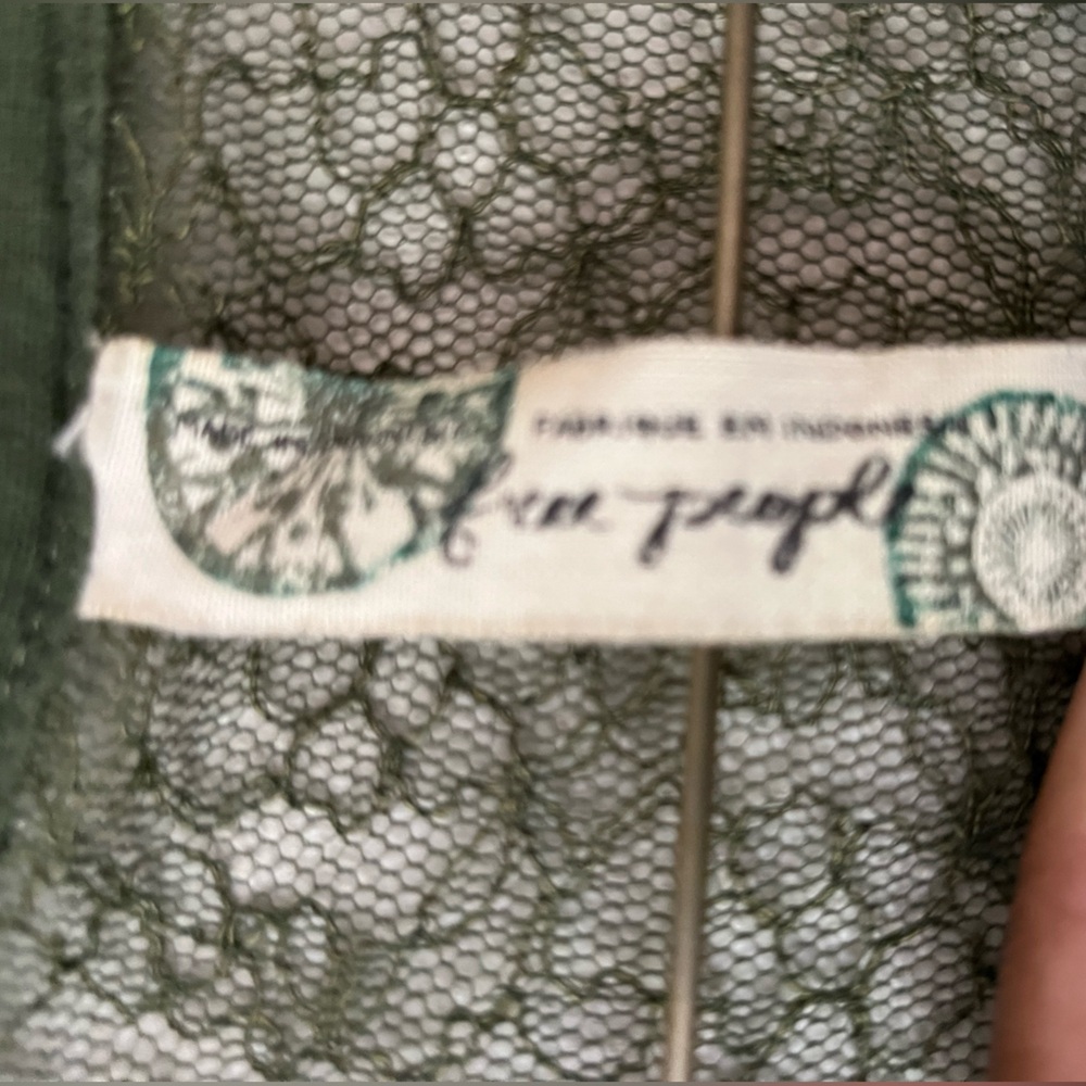 Free People Olive Green Lace Back Women's Top blouse office casual small - Picture 7 of 7